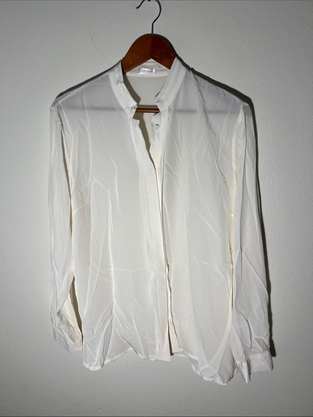 Women’s Long-Sleeve Silk White Button-Down Blouse